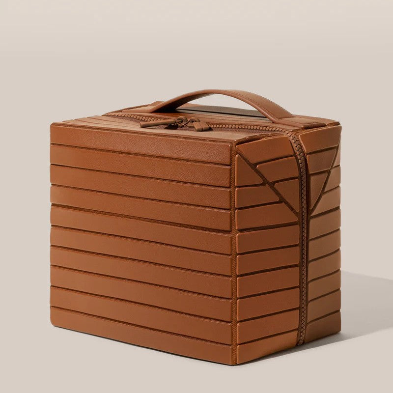 ✨2026 New Travel Toiletry Bag 🧳 | Large Capacity Cosmetic & Skin Care Storage 🧴 | Portable & Partitioned Design for Organized Travel 🎒💖